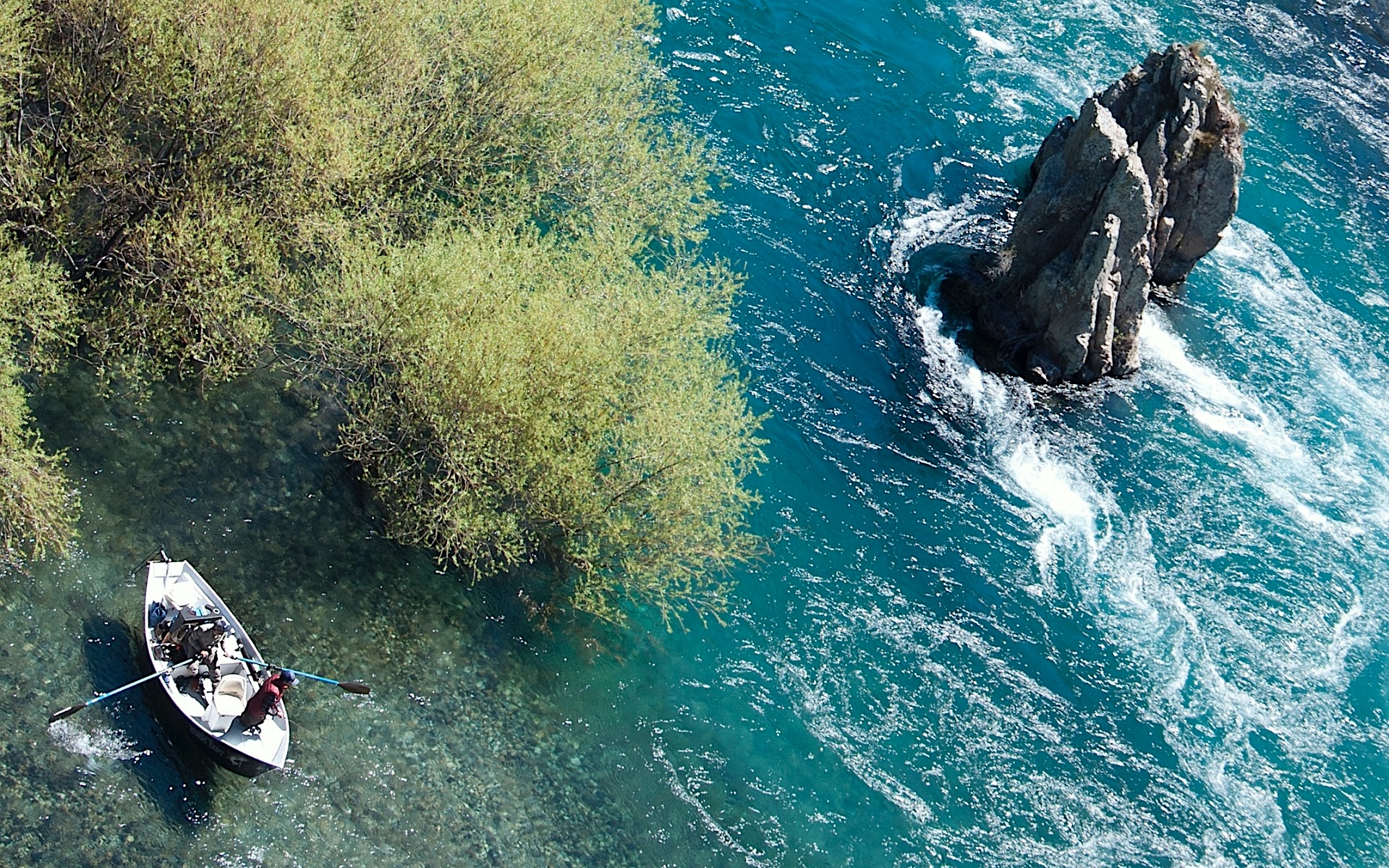 home1 test-fly-fishing-patagonia-bariloche-lakes-rivers-hatch-trout-brown-rainbow-adventure-rods-mayfly-stonefly-guides-camps-trips-fontilalis